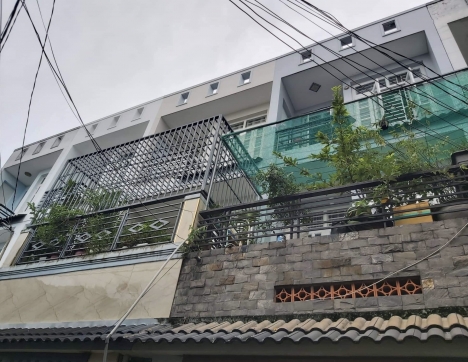 Bán nhà Quận 12 Giá rẻ - 200m2- có 12 phòng trọ. chỉ 40tr.m2.