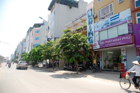 Bán nhà Quận Đống Đa, phố Yên Lãng, 30m, MT3.5m, ngõ thông, trước nhà ô tô tránh, KD sầm uất, nhỉnh