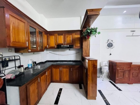 Nhỉnh 3 tỷ, ô tô đỗ cổng, nhà 5 tầng sạch đẹp, phố Vĩnh Hưng, Hoàng Mai