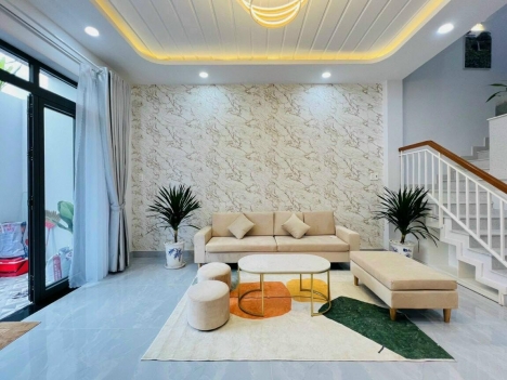 BÁN NHÀ QUẬN 7 NỘI THẤT ĐẸP SÁT PHÚ MỸ HƯNG GIÁ CHỈ 4.6 TỶ