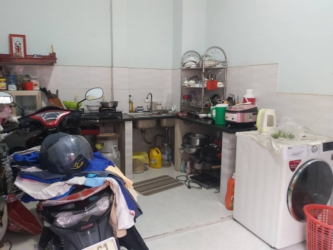 Gấp bán nhà 2 tầng, DT 200m, ngang 6m, đầu tư cho thuê thu ổn định 20tr tháng.