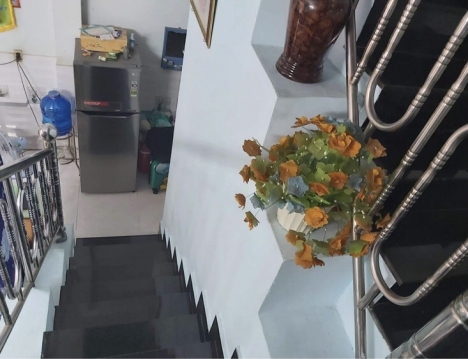 Bán nhà Quận 12 Giá rẻ - 200m2- có 12 phòng trọ. chỉ 40tr.m2.