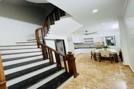 Bán nhà nhỉnh 8 tỉ TL,52m2xMT 4.1m,chính chủ,2 thoáng,ngõ ô tô,sát trường,đường Thái