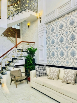Căn nhà cực đẹp xây 1 trệt, 1 lửng, 2 lầu, sân thượng. Đã giảm mạnh 500tr. Giá cực kỳ tốt cho khách