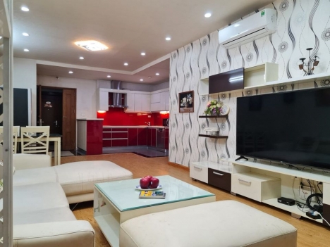Bán nhà đẹp Đường Hoàng Hoa Thám, Phân Lô, 2 mặt ngõ, ô tô, nhỉnh 5 tỷ.