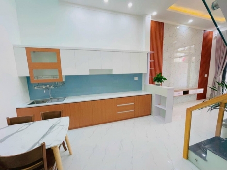 Cần bán gấp nhà lầu sổ riêng thổ cư, Biên Hoà, Đồng Nai