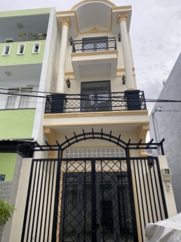 Kẹt tiền kinh doanh, bán gấp nhà 7x8m HXH  Phước Long B, quận 9 chỉ 5.5 tỷ.