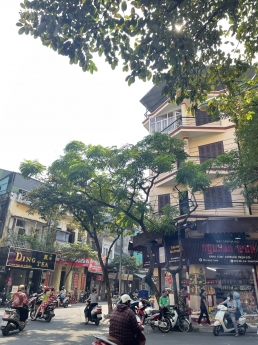 Bán nhà mặt phố Nguyễn Trường Tộ, Ba Đình,dt 180m2, mt 8m, giá 89 tỉ, thương lượng