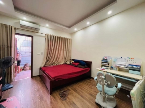 BÁN NHÀ PHỐ KHƯƠNG TRUNG: 45M2, 5 TẦNG, 3 NGỦ, MT 4.2M. NGÕ 3 GÁC, 3.65 TỶ