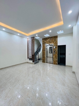 Bán nhà đẹp ở ngay ngõ thông thang máy Khương đình 45 mét 6 tầng chỉ 7 tỷ 8