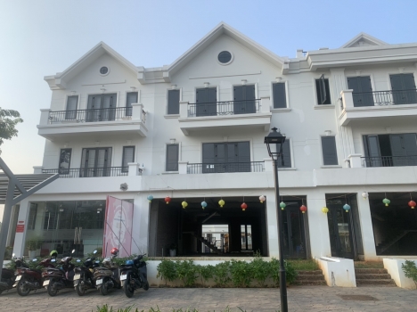 Bán shophouse 2 mặt tiền đường đinh tiên hoàng bàn giao sổ ngay.LH