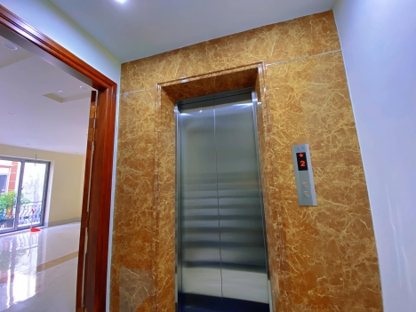 Mùi sơn thơm phúc,nguyễn khanh,cầu giấy,oto đỗ cửa,thanh máy kinh doanh cạnh hồ,50m2 ,7 tằng, mặt