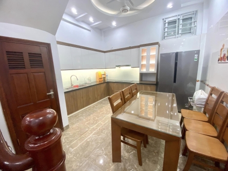 Tin Thật! Pháo Đài Láng, 2 thoáng, nhà đẹp, gần phố, 3 gác tránh, 46m2 x 5T, 4.9 tỷ
