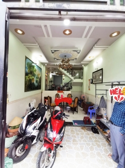 ĐƯỜNG 12M, CÓ VỈA HÈ P.HIỆP THÀNH Q12, 4 TẦNG, NHÀ ĐẸP Ở NGAY.