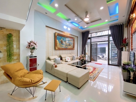 Bán nhà đẹp lung linh, 4 tầng, P12, Gò Vấp, 4x14m, HXH, chỉ 7 tỷ.