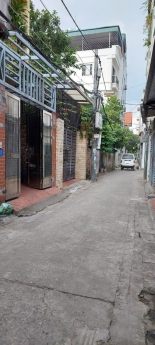 Bán đất tặng nhà Ngọc Thụy, Ngõ THÔNG RỘNG, Ô TÔ đỗ cửa, GẦN PHỐ, Giá chỉ NHỈNH 3 tỷ