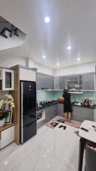 Mùi sơn thơm phúc,nguyễn khanh,cầu giấy,oto đỗ cửa,thanh máy kinh doanh cạnh hồ,50m2 ,7 tằng, mặt