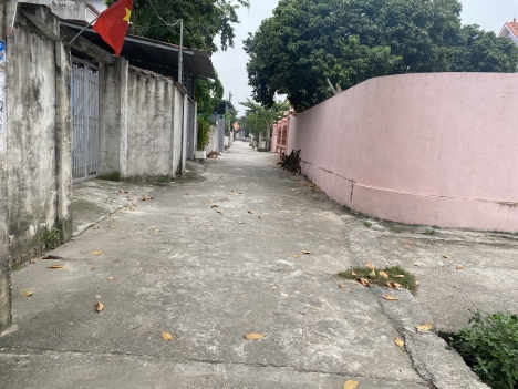 142m , đường rông. ngõ thông. tại Hương Đình - Mai Đình , nằm giữa 3 khu công nghiệp . tiện ích