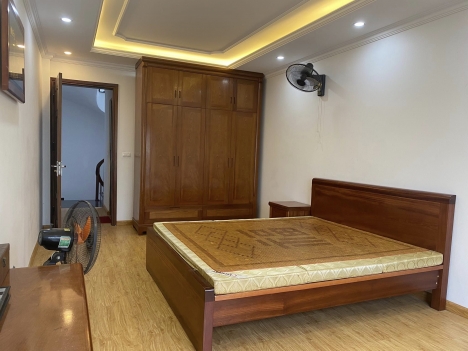 Bán nhà phố Hồng Tiến,KD,  ô tô thông, ô tô vào nhà, thiết kế hiện đại 50m, 6 t, nhỉnh 7 tỉ