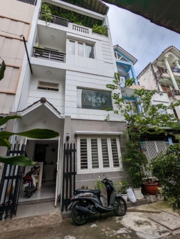 HẺM 4m- GẦN CÔNG VIÊN NHỎ- NHÀ KIỂU CHÂU ÂU- 4 TẦNG- 4.8 TỶ