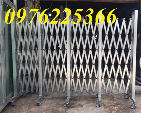 Hàng rào xếp kéo tay giá rẻ