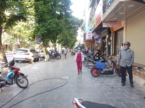 BÁN NHÀ MẶT PHỐ QUẬN CẦU GIẤY-KD-THANG MÁY-OTO-30m2-GIÁ:16,8 TỶ