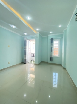 NHÀ 3 TẦNG KIÊN CỐ, VỊ TRÍ ĐẸP, 28M2, CHỈ 3.9 TỶ TL