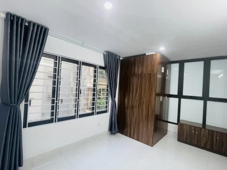 Bán nhà ngõ 5 Hoàng Quốc Việt, Cầu Giấy. Lô Góc, Kinh Doanh, Gần Phố chỉ 3.2 tỷ.