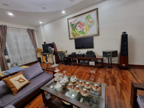 Bán gấp nhà phố Cầu Giấy 102m2x6 tầng mặt tiền 4.5m, siêu phẩm ôtô KD dòng tiền, giá nhỉnh 20 tỷ