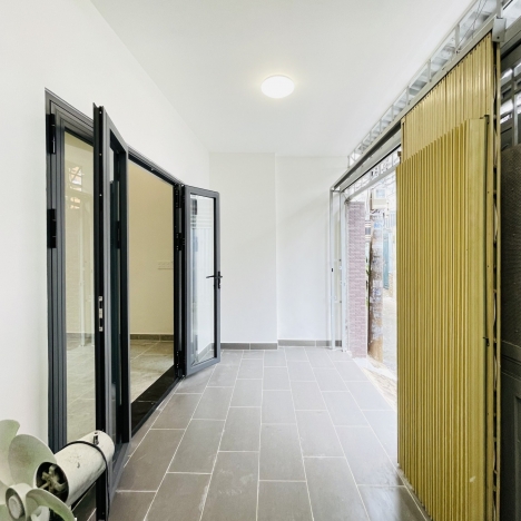 Khu Vip Gò Vấp - 55M2 - Ô tô đỗ cửa - Mặt tiền rộng gần 6 mét - Sổ đẹp công chứng ngay.