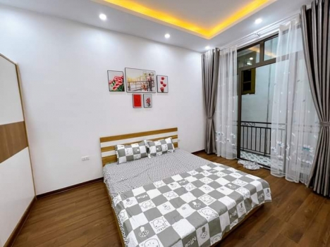BÁN NHÀ PHỐ ĐỊNH CÔNG: 40M2, 5 TẦNG, MT 4M, KINH DOANH, 4 TỶ.