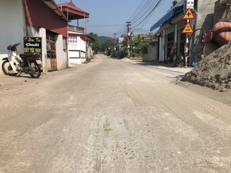 Bán đất Đông Sơn - Quang Tiến -  Sóc Sơn Trục chính đường 10m 3 ô tô đi
