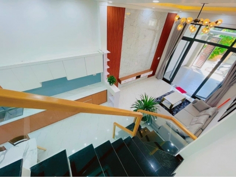 Cần bán gấp nhà lầu sổ riêng thổ cư, Biên Hoà, Đồng Nai