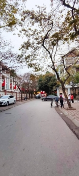 BÁN NHÀ MẶT PHỐ YÊN BÌNH VĂN QUÁN, GẦN TRƯỜNG CẤP 2 VĂN YÊN,  KINH DOANH, Ô TÔ TRÁNH, VỈA HÈ, 45M