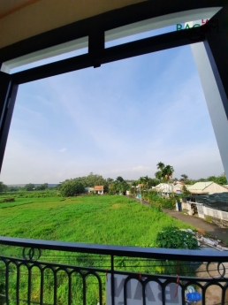 Bán nhà 1 trệt 1 lầu SHR thổ cư đường ô tô 78m2 (P. Tân Vạn)