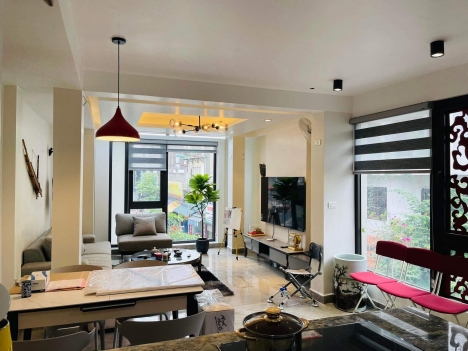 Bán nhà mặt phố Đại Yên, Ba Đình 40m 6T 10.3 tỷ VỈA HÈ, KINH DOANH
