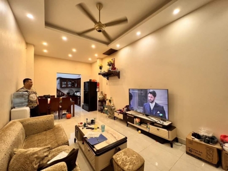 BÁN NHÀ PHỐ KHƯƠNG TRUNG: 45M2, 5 TẦNG, 3 NGỦ, MT 4.2M. NGÕ 3 GÁC, 3.65 TỶ