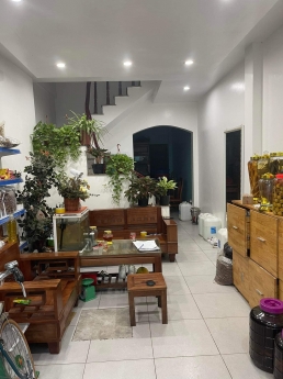 Bán nhà riêng đường Phú Đô Nam Từ Liêm. Sau 1 Nhà ra phố, Ô Tô Tránh 10m. 38m2 giá chỉ 4 tỷ hơn.
