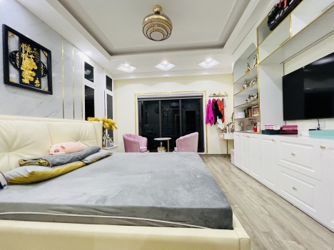 'Phải thật nhanh. Trung Kính, oto gần, ngõ thoáng, 46m2 x 5T, chỉ 5 tỷ