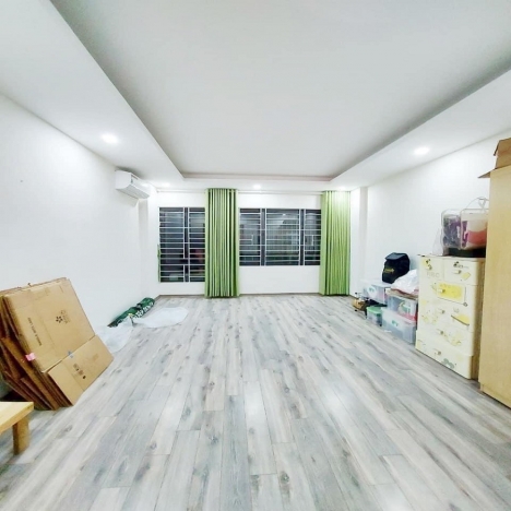 Bán nhà Pháo Đài Láng - Đống Đa Diện tích 31m2 xây 5 tầng, mặt tiền 4m giá 4.15tỷ