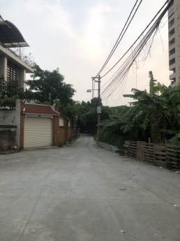 Đất Ngọc Trì chỉ 2,35 tỷ ô tô 7 chổ vào nhà, 35 m2, mặt tiền 3,2 m.