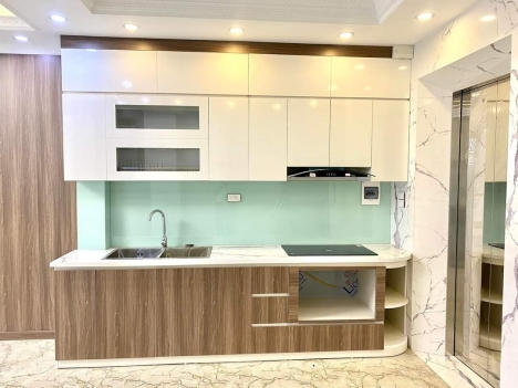 TRUNG TÂM LONG BIÊN GARA Ô TÔ THANG MÁY
Hoàng Như Tiếp 60m2  6T 12,3tỷ