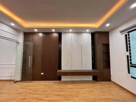 LONG LANH! NHÀ MỚI SIÊU ĐẸP KHU TRUNG TÂM LÁNG HẠ - BA ĐÌNH – Ô TÔ – LÔ GÓC -  KINH DOANH TẤP NẬP