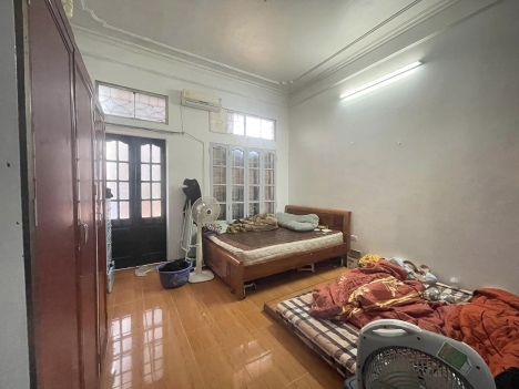 Bán nhà ngõ 264 Ngọc Thụy 120m2, mặt tiền 5.5, giá 7.6 tỷ, ô tô vào nhà