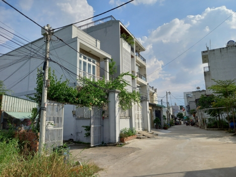 Nhà đẹp cầu An Lộc - Hà Huy Giáp, 4 tầng, 4x14m, thu nhập 8tr, bán 4.x tỷ