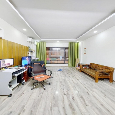 Bán nhà Pháo Đài Láng - Đống Đa Diện tích 31m2 xây 5 tầng, mặt tiền 4m giá 4.15tỷ