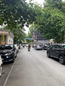 KHU VỰC ĐÁNG SỐNG  GARA 2 Ô TÔ  NHÀ ĐẸP FULL NỘI THẤT THANG MÁY  NGÕ Ô TÔ TRÁNH  
Nguyễn Văn Cừ