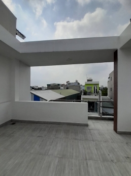 166HBT - GẦN CẦU VƯỢT HƯƠNG LỘ 2, Ô TÔ VÀO NHÀ NHÀ - KHU DÂN CƯ  MỚI TOÀN NHÀ CAO TẦNG - GẦN BỆNH