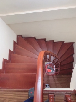 Bán nhà Quận Cầu Giấy 5 tỷ 950. Ô Tô Đỗ Cửa, DT 38m2  sẵn dọn về ở Luôn.
