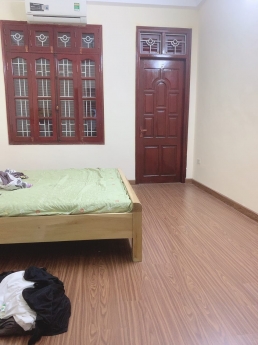Bán nhà Quận Cầu Giấy 5 tỷ 950. Ô Tô Đỗ Cửa, DT 38m2  sẵn dọn về ở Luôn.